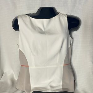 Cute buisness casual top.